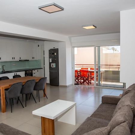 5 Sterne Apollo City Apartment Lávrion Extérieur photo